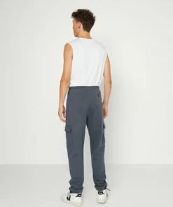 Solid SDVARDEN - Pantalon De Survêtement - Turbulence 8 Solid SDVARDEN - Pantalon De Survêtement - Turbulence -Promos Solid Magasin 16b24d8992e246bab44b7af1f1a9dd22