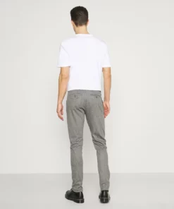 Solid SDBARRO ZIPPER STRIPE - Pantalon Classique - Dark Grey 10 Solid SDBARRO ZIPPER STRIPE - Pantalon Classique - Dark Grey -Promos Solid Magasin 2a793ff51a514e0fb781b935d6fd02ad