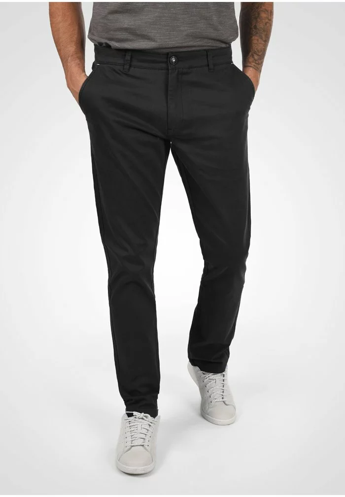 Solid RAUL - Chino - Black 1 Solid RAUL - Chino - Black