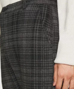 Solid BARRO CHECK PANTS - Pantalon Classique - Slate Black 9 Solid BARRO CHECK PANTS - Pantalon Classique - Slate Black -Promos Solid Magasin 39b9e99faf46425a8d05868685461606