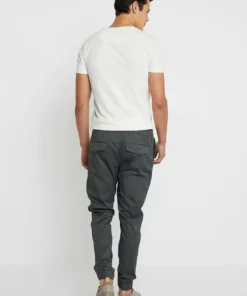 Solid SDSLIM - Pantalon Classique - Dark Grey -Promos Solid Magasin 4975b506e75a488a8d4b0a46c7ed4261