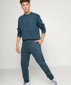 Solid SDVICTER - Pantalon De Survêtement - Ensign Blue 9 Solid SDVICTER - Pantalon De Survêtement - Ensign Blue -Promos Solid Magasin 698996b8a1e244ee87e5ca70a3983c0a