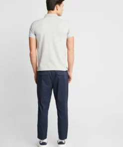 Solid TRUC CROPPED - Pantalon Classique - Dark Blue -Promos Solid Magasin 78170a2ef6ce4857bfd382ae9a427550