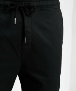 Solid TRUC CROPPED - Pantalon Classique - Black -Promos Solid Magasin 7f68cfcf0f89480198bf7d393ef6d676