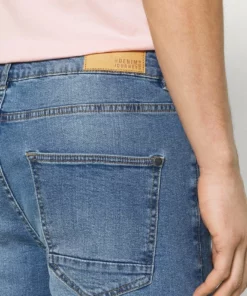 Solid SDRYDER DESTROY - Short En Jean - Light Blue Denim -Promos Solid Magasin 8546e17ee00f478bab7016ef0bca264b