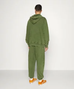 Solid VARUN PANTS - Pantalon De Survêtement - Black Forest 7 Solid VARUN PANTS - Pantalon De Survêtement - Black Forest -Promos Solid Magasin 9e9efbb6b82642cfa8f4054900d9236c