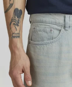 Solid Jean Droit - Light Vintage Blue Denim -Promos Solid Magasin a4c8f9099d6b422f8d6d90409ab002fc