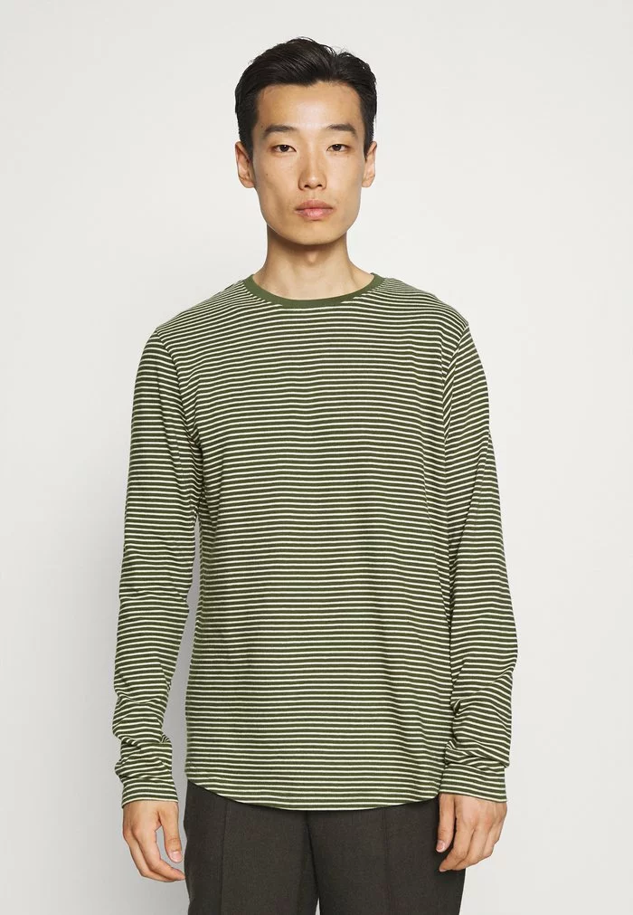 Solid SDVERNARD TEE LS 21106124 - T-shirt à Manches Longues - Black Forest 1 Solid SDVERNARD TEE LS 21106124 - T-shirt à Manches Longues - Black Forest