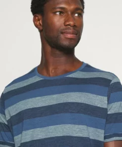 Solid SPIRIT TEE - T-shirt Imprimé - Ensign Blue 11 Solid SPIRIT TEE - T-shirt Imprimé - Ensign Blue -Promos Solid Magasin c765801045cd4484afd0f51262084c2c