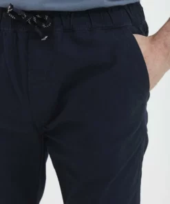 Solid SDSINAN - Pantalon Classique - Insignia Blue 10 Solid SDSINAN - Pantalon Classique - Insignia Blue -Promos Solid Magasin f7b43ec428a94fc5a7a0d5fcdccdee22