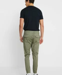 Solid SDSLIM - Pantalon Classique - Dusty Oliv 8 Solid SDSLIM - Pantalon Classique - Dusty Oliv -Promos Solid Magasin fe5bf330783647aa87d610d514cb66e7